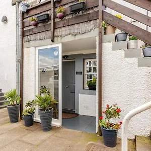 Old Fisherman's No 4, Free Parking Edinburgh